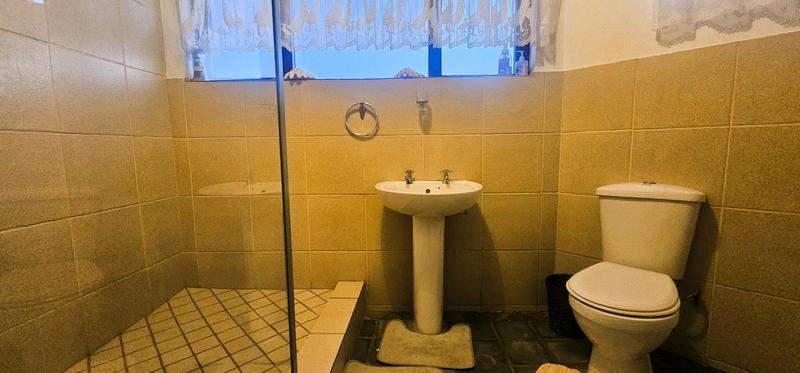 7 Bedroom Property for Sale in Middedorp Western Cape